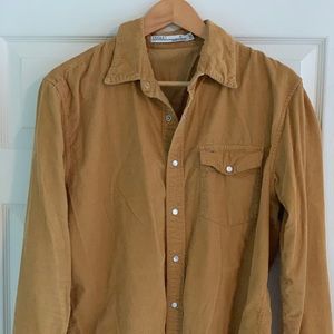 Criquet corduroy camel pearl snap shirt size M only worn a few times